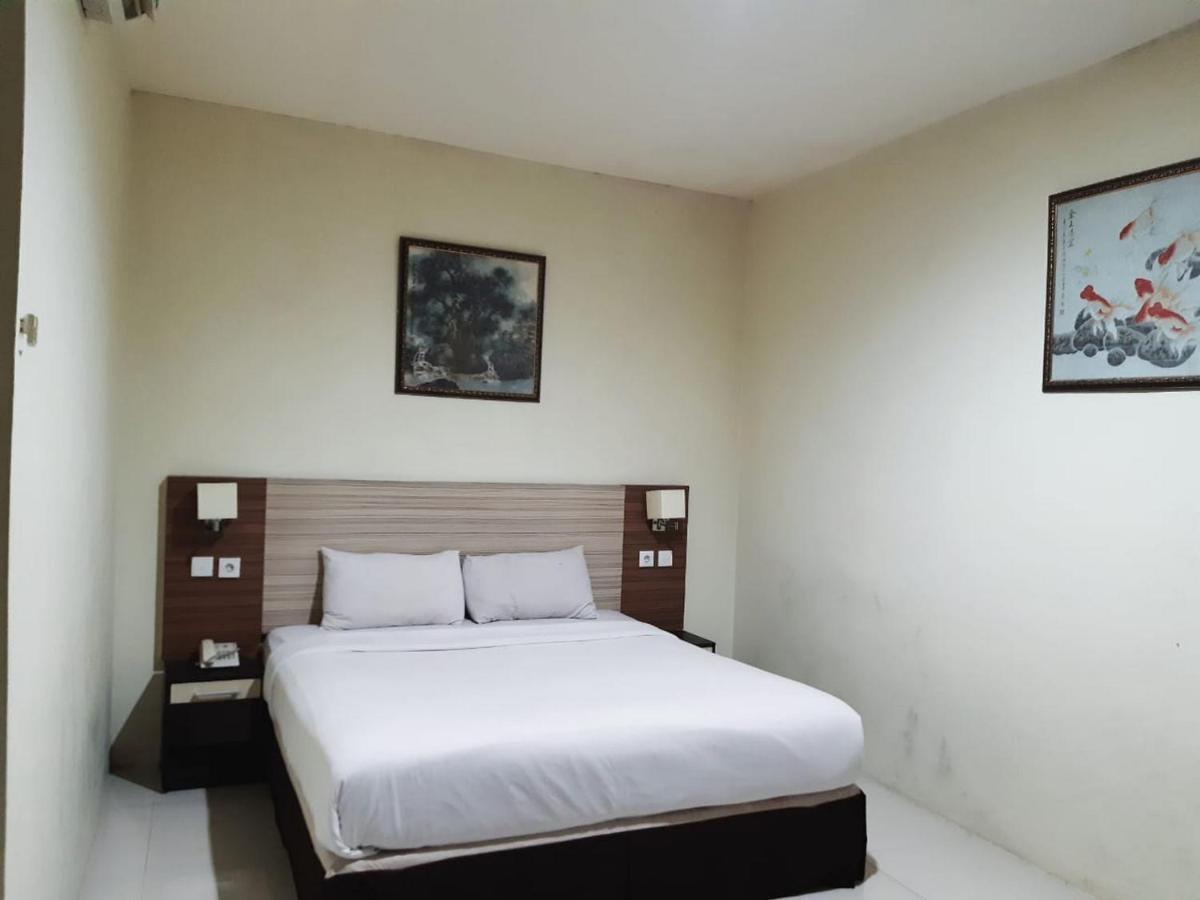 Agraha Andalas Hotel Makassar Exterior foto